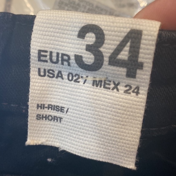 Zara hi waist button fly shorts - Picture 3 of 3